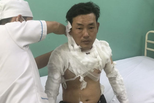 Clip quá trình nghi phạm tẩm xăng doạ đốt, cướp chi nhánh ngân hàng TPBank ở Sài Gòn-7