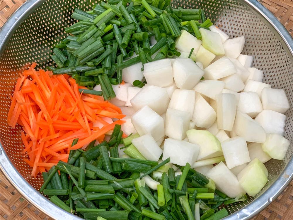 Ngày đông đổi vị với món kim chi củ cải giòn tan hấp dẫn, bữa cơm gia đình càng thêm ngon miệng và đầm ấm-4