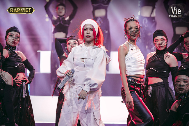 Rap Việt: Vượt mặt G.Ducky, Dế Choắt xuất sắc giành ngôi vị Quán quân-17