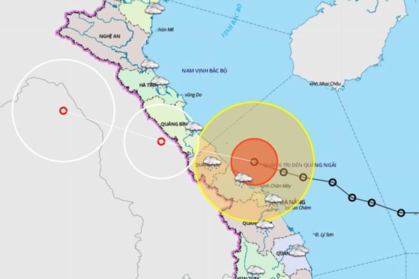 CẬP NHẬT BÃO SỐ 13: Quần thảo suốt 4 giờ vùng ven biển Thừa Thiên - Huế, đảo Cồn Cỏ (Quảng Trị) mất liên lạc hoàn toàn-17