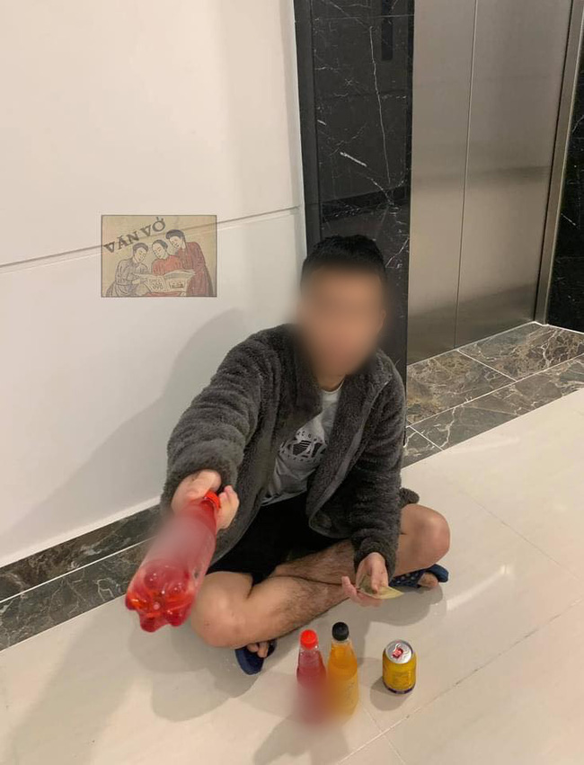 Người đàn ông bày bán nước ngọt trước thang máy chung cư, ai ngờ đâu nguyên do đằng sau đến từ câu đe dọa đáng sợ” của vợ-3