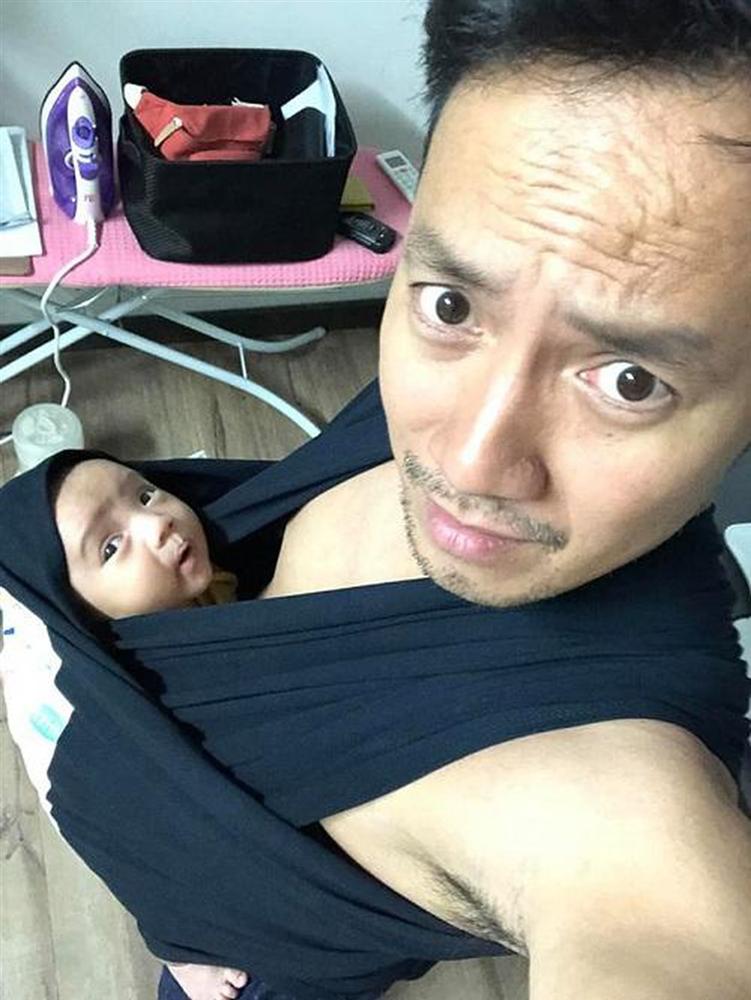 Rapper Đinh Tiến Đạt: Ngày nào còn lùm xùm chuyện tình cảm với Hari Won, giờ là bố bỉm sữa có cách dạy con đáng ngợi khen-2