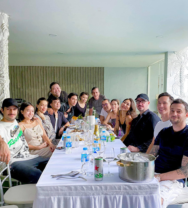 Hồ Ngọc Hà - Kim Lý lần đầu xuất hiện sau màn cầu hôn gây sốt, nhan sắc thật của mẹ bỉm sữa gây chú ý-1