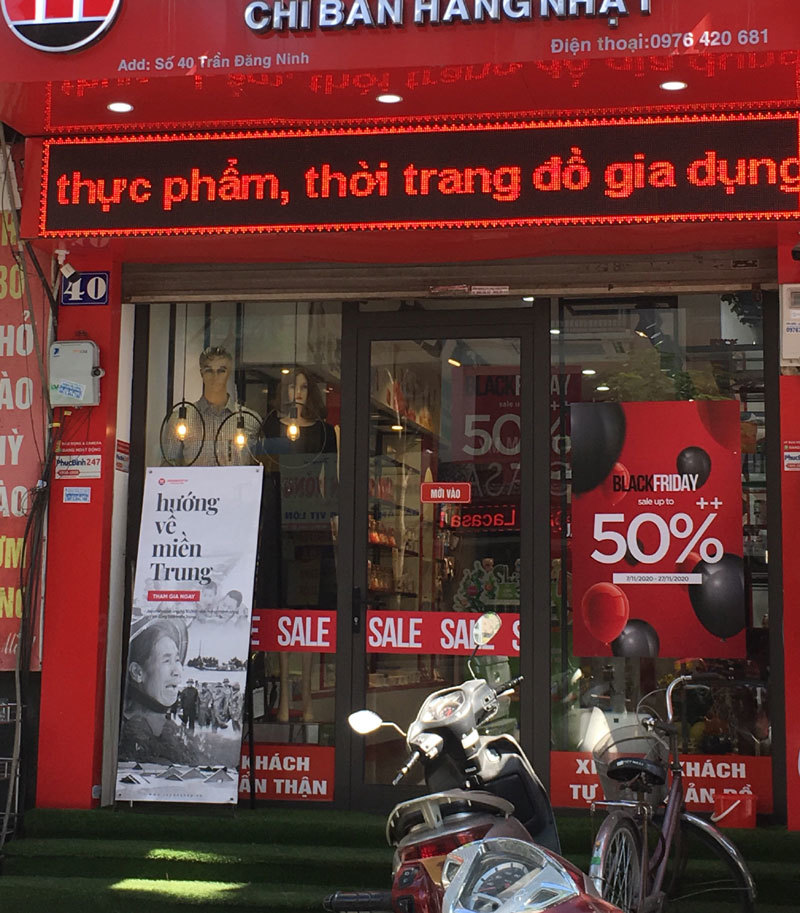 Chưa đến Black Friday đã bão giảm giá, quần áo giá 2.000 đồng-4