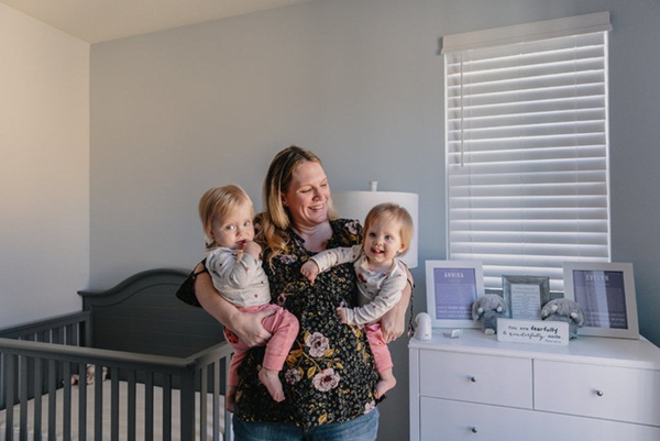 Càng về cuối thai kỳ càng bị ngứa, bà mẹ liền đi xét nghiệm, cầm kết quả trên tay bác sĩ đẩy ngay thai phụ vào phòng mổ khẩn cấp-2