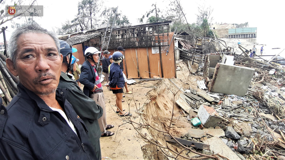 Người dân Hội An thẫn thờ nhìn bờ biển Cửa Đại, An Bàng tan hoang, hàng loạt căn nhà bị sóng biển nuốt chửng-9