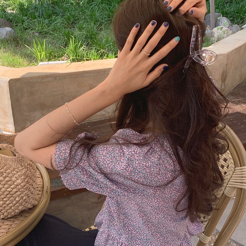 Tóc xoăn có đến 5 cách tạo kiểu xinh lịm tim, biết hết rồi bạn sẽ chẳng muốn ép tóc thẳng làm gì nữa!-12