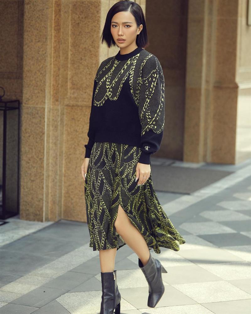 STREET STYLE: Thúy Vi diện váy như đồ ngủ - Đào Bá Lộc ngày càng nữ tính-4