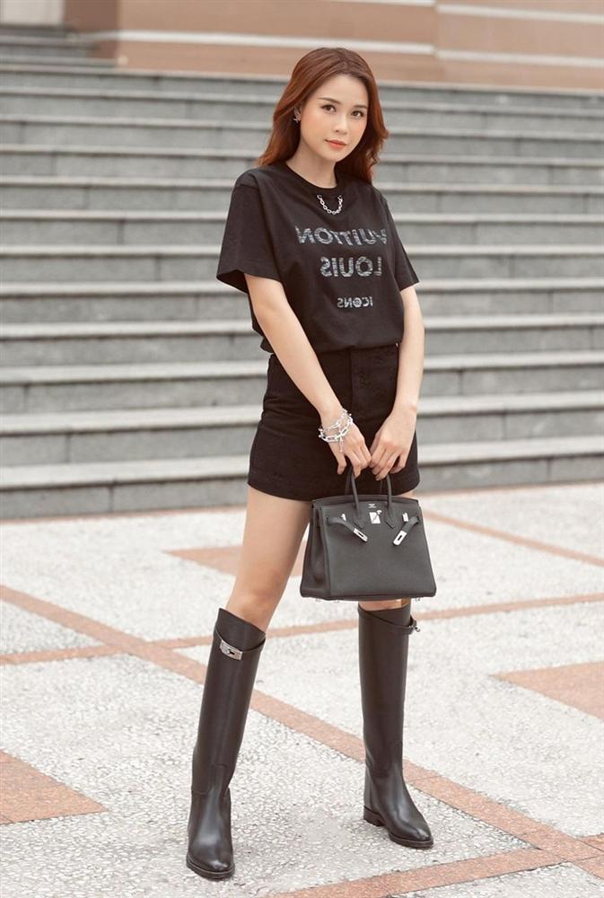 STREET STYLE: Thúy Vi diện váy như đồ ngủ - Đào Bá Lộc ngày càng nữ tính-5