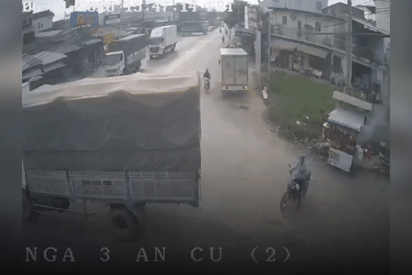 Xe tải mất lái gây tai nạn liên hoàn