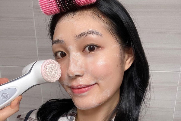 Mùa hanh khô da rất dễ toang và lão hóa không phanh nếu bạn không nhớ kỹ 4 tip này-3