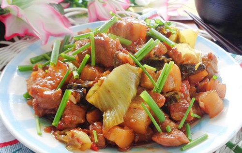 6 món với dưa chua thơm ngon cực hợp ngày mưa lạnh-3