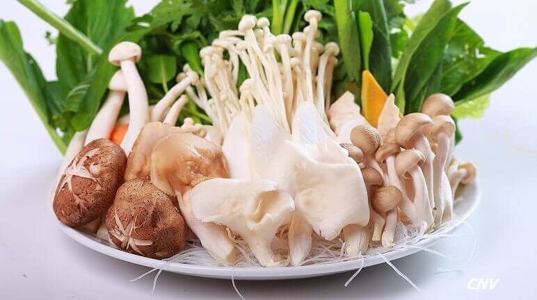 Công thức thần thánh làm nên món lẩu gà lá é cực phẩm chuẩn vị Đà Lạt, bí quyết nằm ở loại nước đơn giản này-2