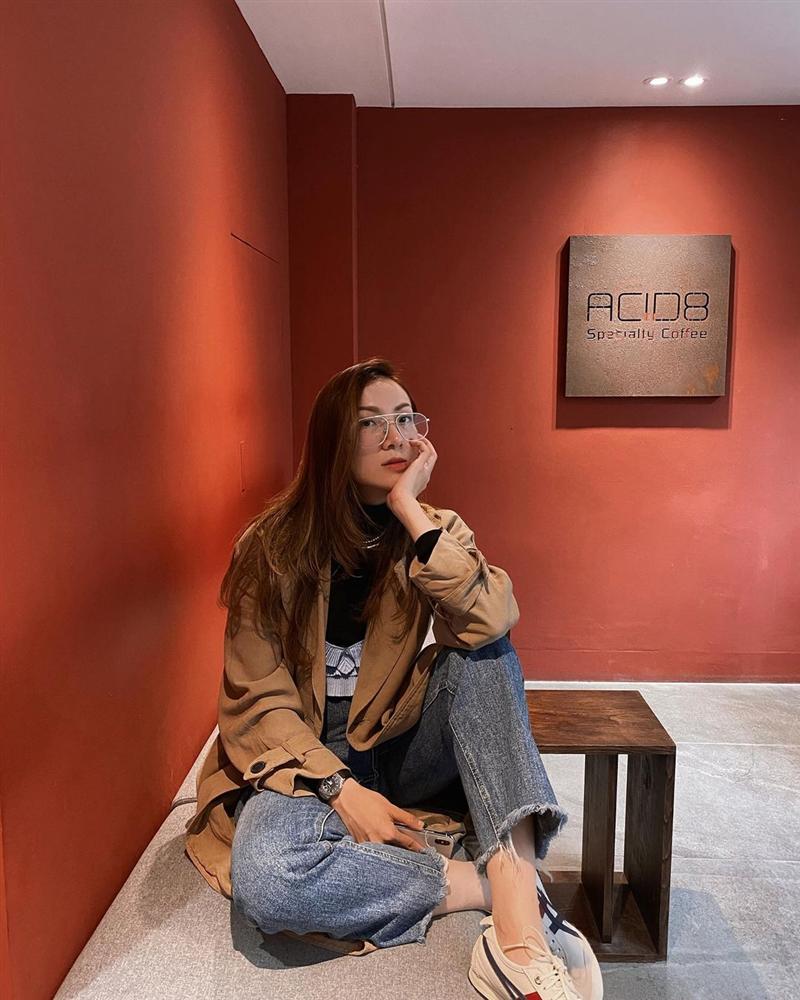 Chi Pu, Tóc Tiên khoe vòng 1 đẫy đà nhưng chưa bén” bằng Lan Ngọc-11