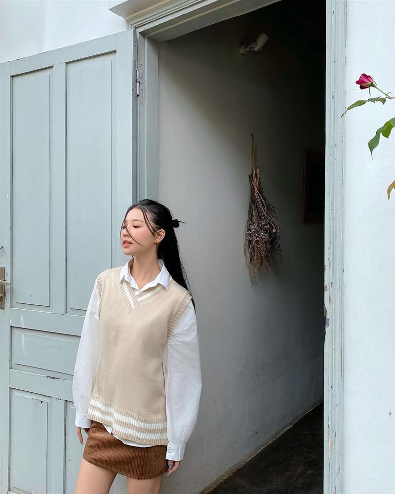 Chi Pu, Tóc Tiên khoe vòng 1 đẫy đà nhưng chưa bén” bằng Lan Ngọc-12