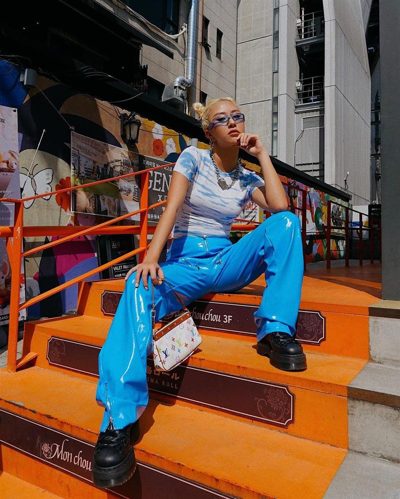 Chi Pu, Tóc Tiên khoe vòng 1 đẫy đà nhưng chưa bén” bằng Lan Ngọc-6