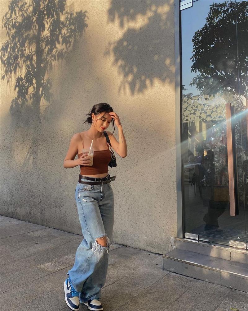 Chi Pu, Tóc Tiên khoe vòng 1 đẫy đà nhưng chưa bén” bằng Lan Ngọc-7