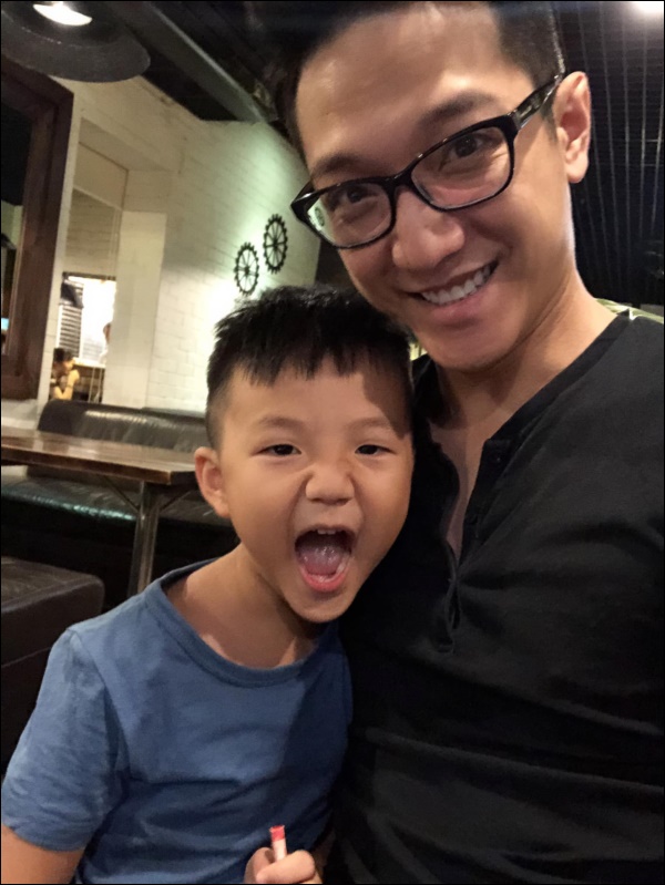 Chuẩn con nhà nòi, con trai Chí Nhân ăn đứt 2 anh chị thân sinh, mới 5 tuổi đã bước lên sân khấu lớn-7