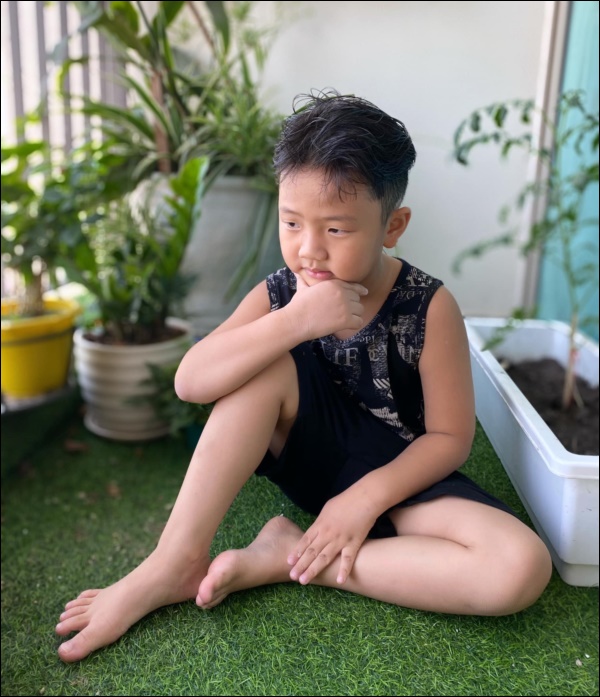 Chuẩn con nhà nòi, con trai Chí Nhân ăn đứt 2 anh chị thân sinh, mới 5 tuổi đã bước lên sân khấu lớn-5