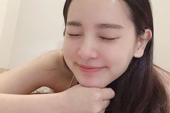 Các bác sĩ thực hiện đúng 3 bước skincare buổi sáng: Đơn giản vậy mà giữ được da ẩm mọng, chống lão hóa tối ưu