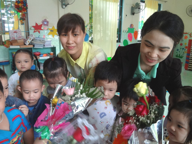 Có tiền trong balo á, lấy chia ra đi: Câu chuyện từ cô hiệu trưởng ở TP. HCM khiến nhiều phụ huynh xôn xao trong dịp 20/11-1