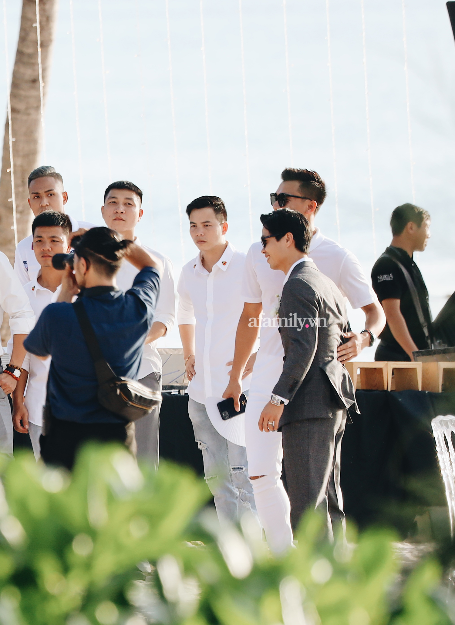 Toàn cảnh lễ cưới siêu tinh tế của Công Phượng, Viên Minh, chú rể bật mí chuyện ai là người tỏ tình đầu tiên và lời nhận xét khó đỡ của Duy Pinky khiến ai cũng bật cười-3