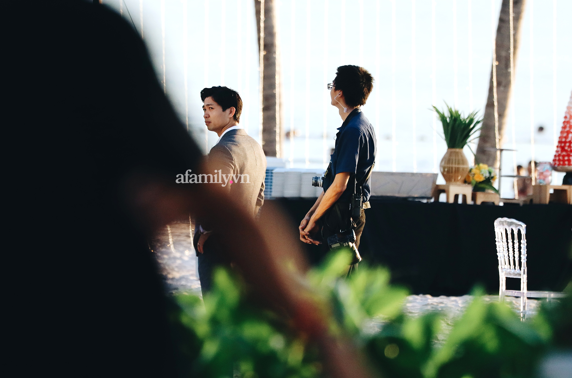 Toàn cảnh lễ cưới siêu tinh tế của Công Phượng, Viên Minh, chú rể bật mí chuyện ai là người tỏ tình đầu tiên và lời nhận xét khó đỡ của Duy Pinky khiến ai cũng bật cười-9