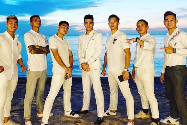 Phát hiện ra cặp đôi chiếm spotlight không kém gì chú rể Công Phượng và cô dâu Viên Minh, hóa ra lại có nhiều điểm tương đồng đến thế!-5