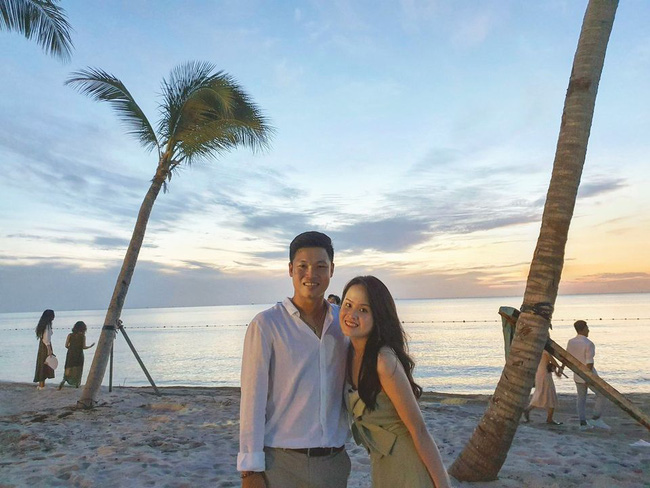 Phát hiện ra cặp đôi chiếm spotlight không kém gì chú rể Công Phượng và cô dâu Viên Minh, hóa ra lại có nhiều điểm tương đồng đến thế!-3