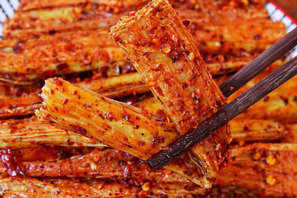 Thức đêm ăn hơn chục gói dải cay, nữ sinh đại học suýt tử vong-1