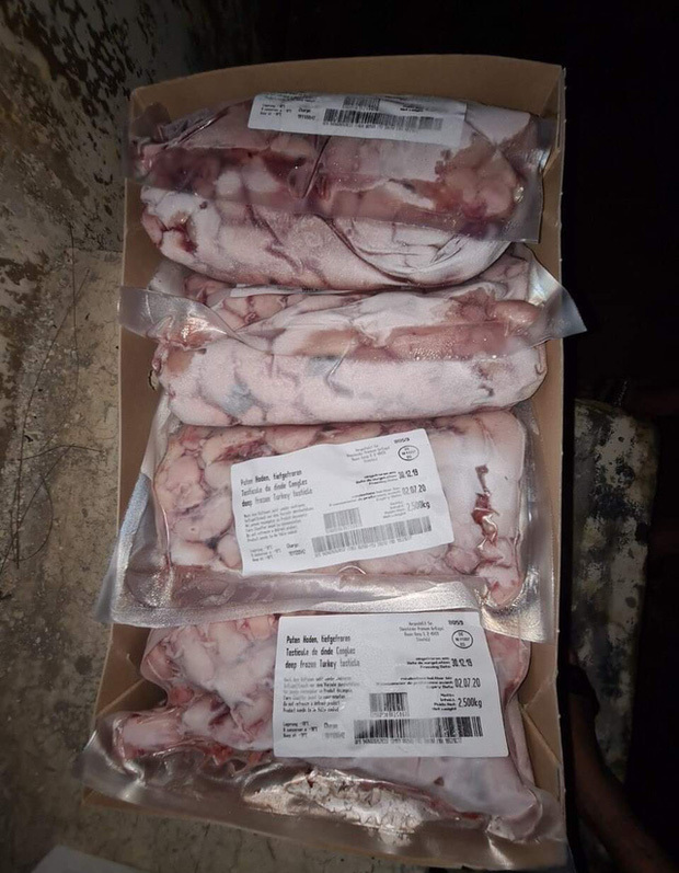 Kê gà, đuôi bò, chân giò heo đông lạnh giá chỉ vài chục nghìn đồng/kg-1