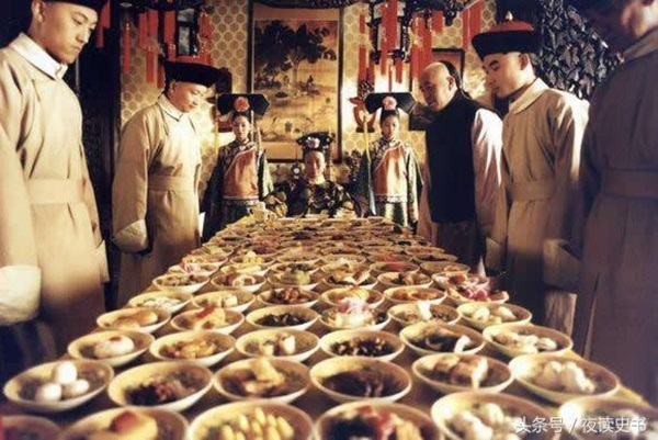 Từ khi cầm quyền cho đến lúc chết, Từ Hi Thái hậu chỉ uống nước trắng đun sôi duy nhất 1 lần, tại sao?-1