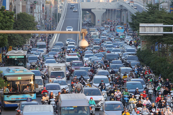 Chuyện ở Hà Nội: Ùn tắc không mất đi, nó chỉ chuyển từ đường này sang đường khác!-25