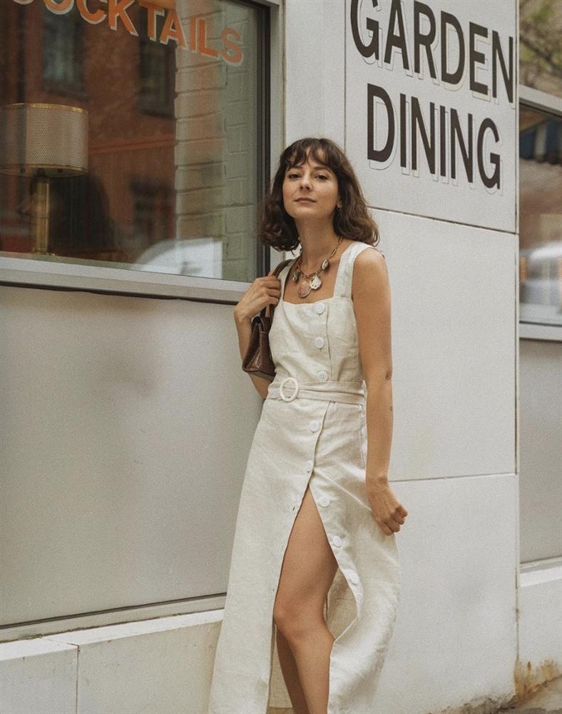 Phụ nữ Pháp nhiều nàng không cao nhưng vẫn hack dáng đỉnh cao nhờ 3 tips này-6