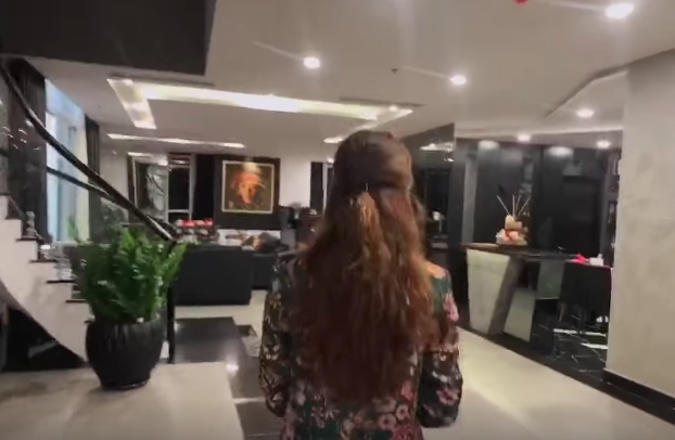 Khám phá không gian sống cực kỳ sang chảnh của nữ ca sĩ Hoàng Thùy Linh-1