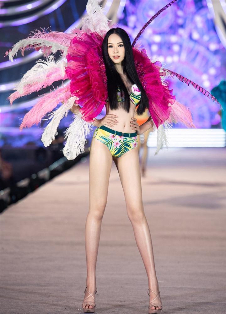 Dự đoán top 3 Hoa hậu Việt Nam 2020: Mỹ nữ 10x sở hữu đôi chân 1m1 đánh bại Bạn gái tin đồn Đoàn Văn Hậu ngồi lên ngôi vị cao nhất?-20