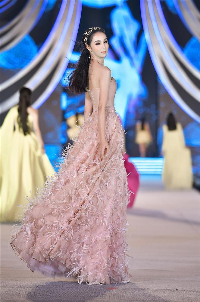 Dự đoán top 3 Hoa hậu Việt Nam 2020: Mỹ nữ 10x sở hữu đôi chân 1m1 đánh bại Bạn gái tin đồn Đoàn Văn Hậu ngồi lên ngôi vị cao nhất?-29