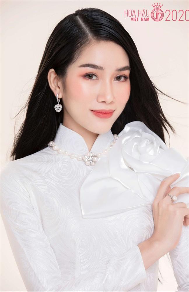 Dự đoán top 3 Hoa hậu Việt Nam 2020: Mỹ nữ 10x sở hữu đôi chân 1m1 đánh bại Bạn gái tin đồn Đoàn Văn Hậu ngồi lên ngôi vị cao nhất?-31