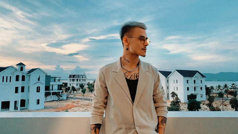 Hoa Vinh: Lúc ấy mình đang ở Sài Gòn, thấy bảo anh Tuấn Hưng cắt gân mày, mày chết-2