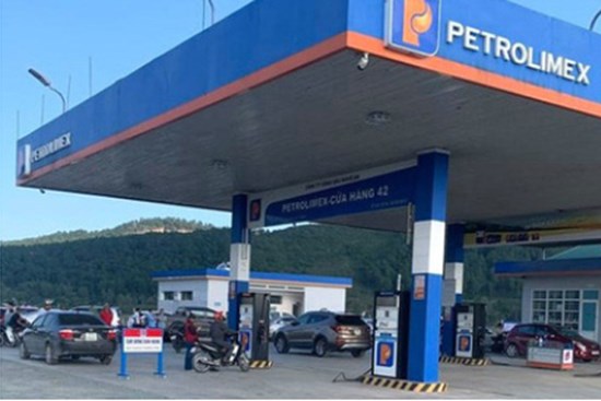 Nữ kế toán trưởng cửa hàng xăng dầu tử vong bất thường tại nơi làm việc lúc giữa trưa