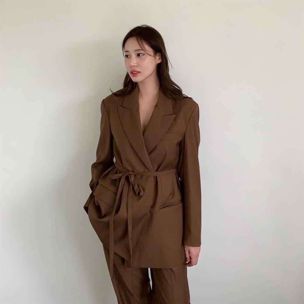 5 xu hướng diện đồ đi ăn cưới hot nhất: Tất cả đều siêu sang và sành điệu, cam đoan không giật spotlight của cô dâu-7