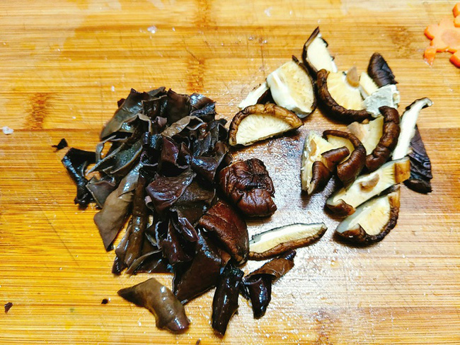 Món ăn làm nửa tiếng, chén cả tuần dành cho người bận rộn: Ăn cùng cơm nóng, dưa chua, đảm bảo vừa đủ chất vừa ngon quên sầu!-3