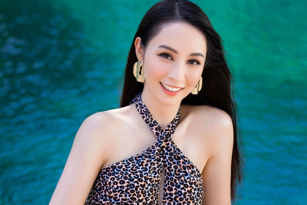 Bóc trần nhan sắc thật của dàn mỹ nhân trên thảm đỏ Hoa hậu Việt Nam 2020: Đỗ Mỹ Linh như già thêm vài tuổi, Kiều Loan môi tều lạ hoắc, còn Tiểu Vy thì sao?-13