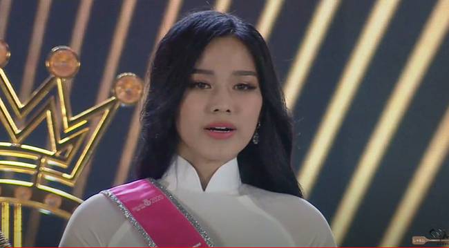 Biểu cảm khó hiểu của Tân Hoa hậu Việt Nam 2020: Mắt muốn khóc nhưng miệng thì muốn cười, có lúc lại thẫn thờ?-2