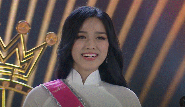 Biểu cảm khó hiểu của Tân Hoa hậu Việt Nam 2020: Mắt muốn khóc nhưng miệng thì muốn cười, có lúc lại thẫn thờ?-4
