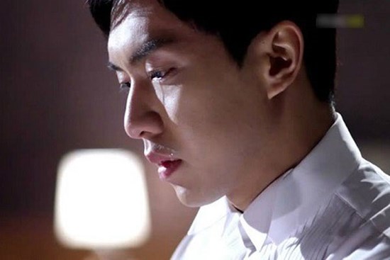 Ngày đầu tiên ly hôn, chồng chết lặng với cuộc nói chuyện lúc nửa đêm, nhớ về lời 