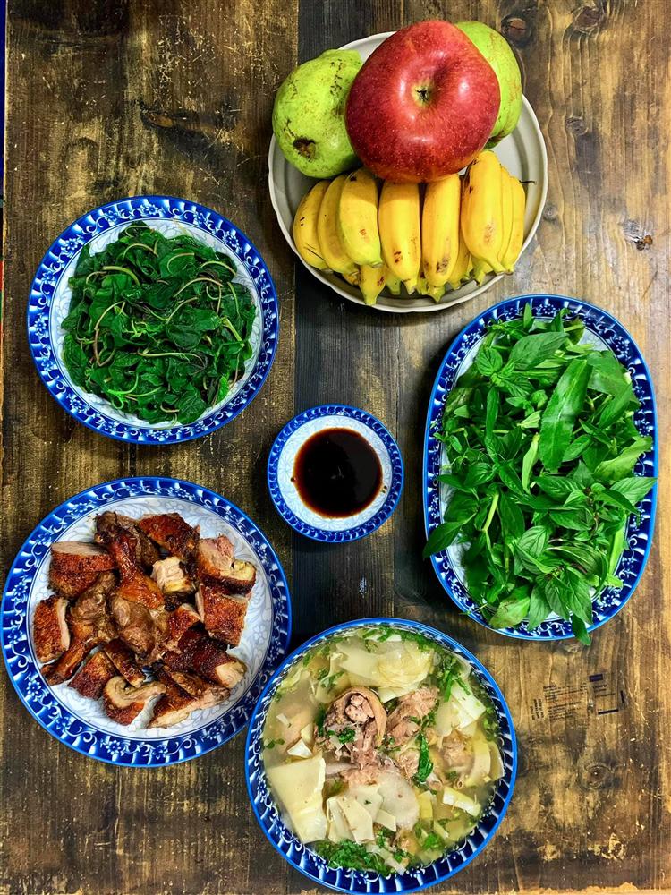 Có gì ở mâm cơm của đôi vợ chồng trẻ mà sau 2 giờ đăng tải đã nhận hơn ngàn lượt like từ cộng đồng mạng?-5