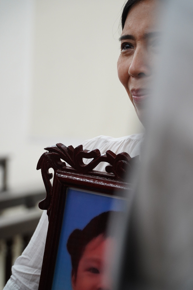 Bà ngoại bé gái bị bạo hành lần đầu trải lòng về cuộc đời của con: Lan Anh đã 3 đời chồng, nó phải biết dùng từ hạnh phúc cho đúng!-15