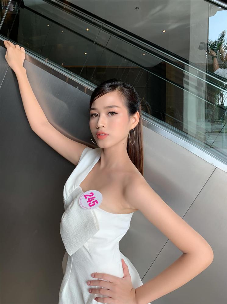Nàng Tân Hoa hậu 19 tuổi chỉ mê 2 sắc son chân ái: Gợi ý ngay cho nàng 4 cây son với màu na ná để có nhan sắc tựa Bông hậu-6