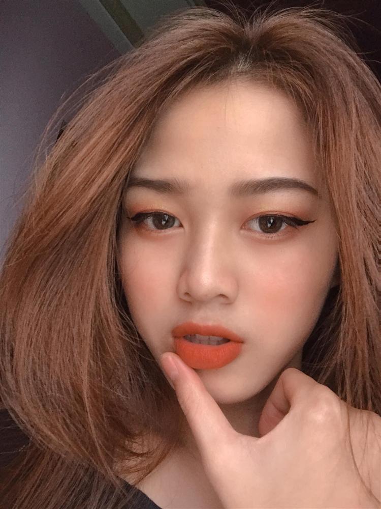 Nàng Tân Hoa hậu 19 tuổi chỉ mê 2 sắc son chân ái: Gợi ý ngay cho nàng 4 cây son với màu na ná để có nhan sắc tựa Bông hậu-7